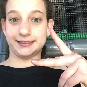 Meet your Posher, Lauren